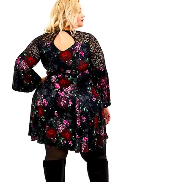 💔SOLD💔 LAST ONE! Torrid soft black floral dress 14/16 NWT - Picture 2 of 7